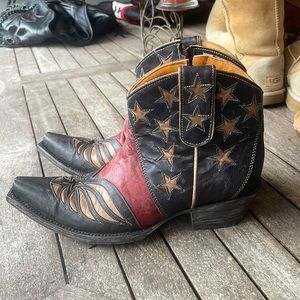 Ankle cut Cowboy boots